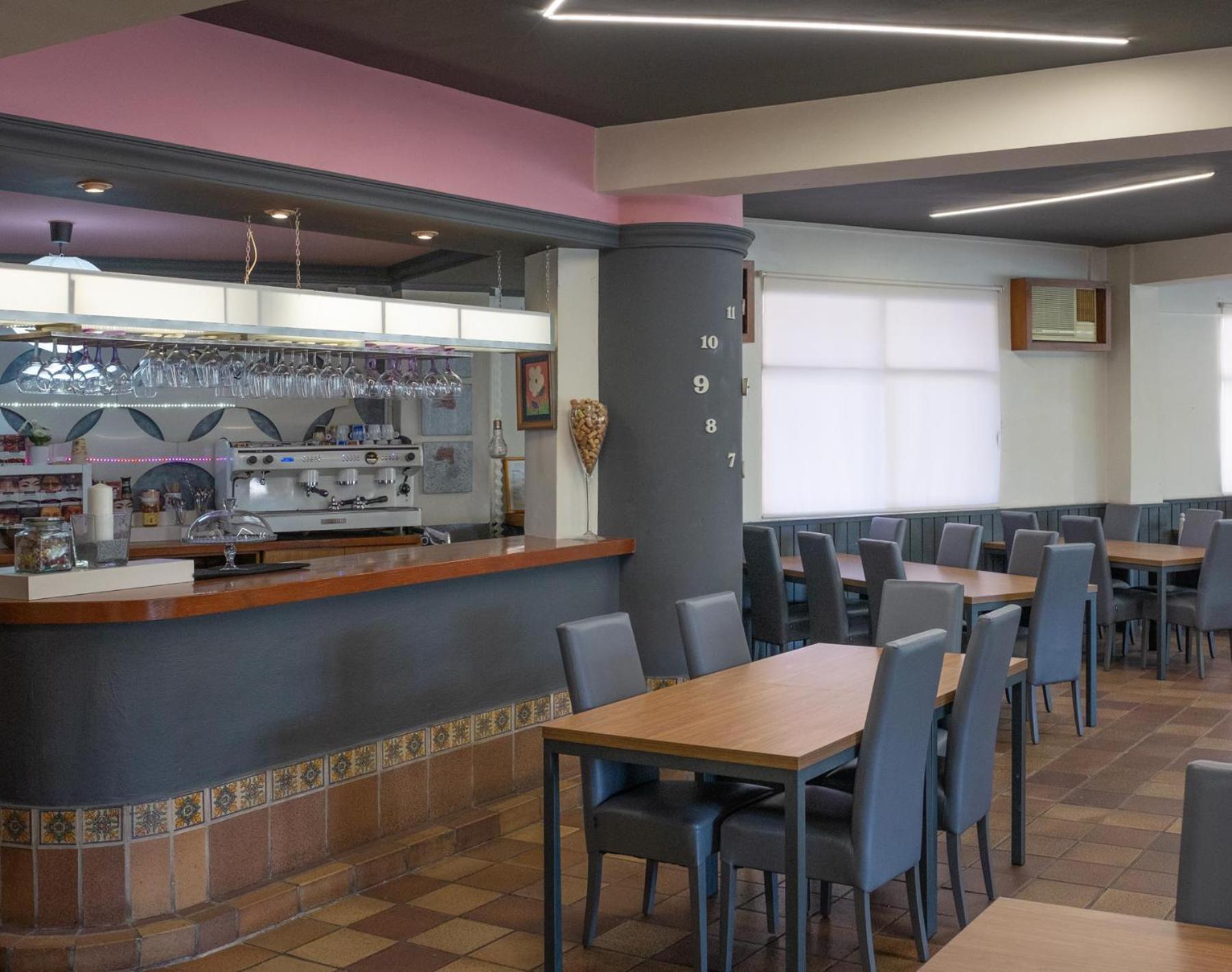 Hostal Victoria Altura エクステリア 写真